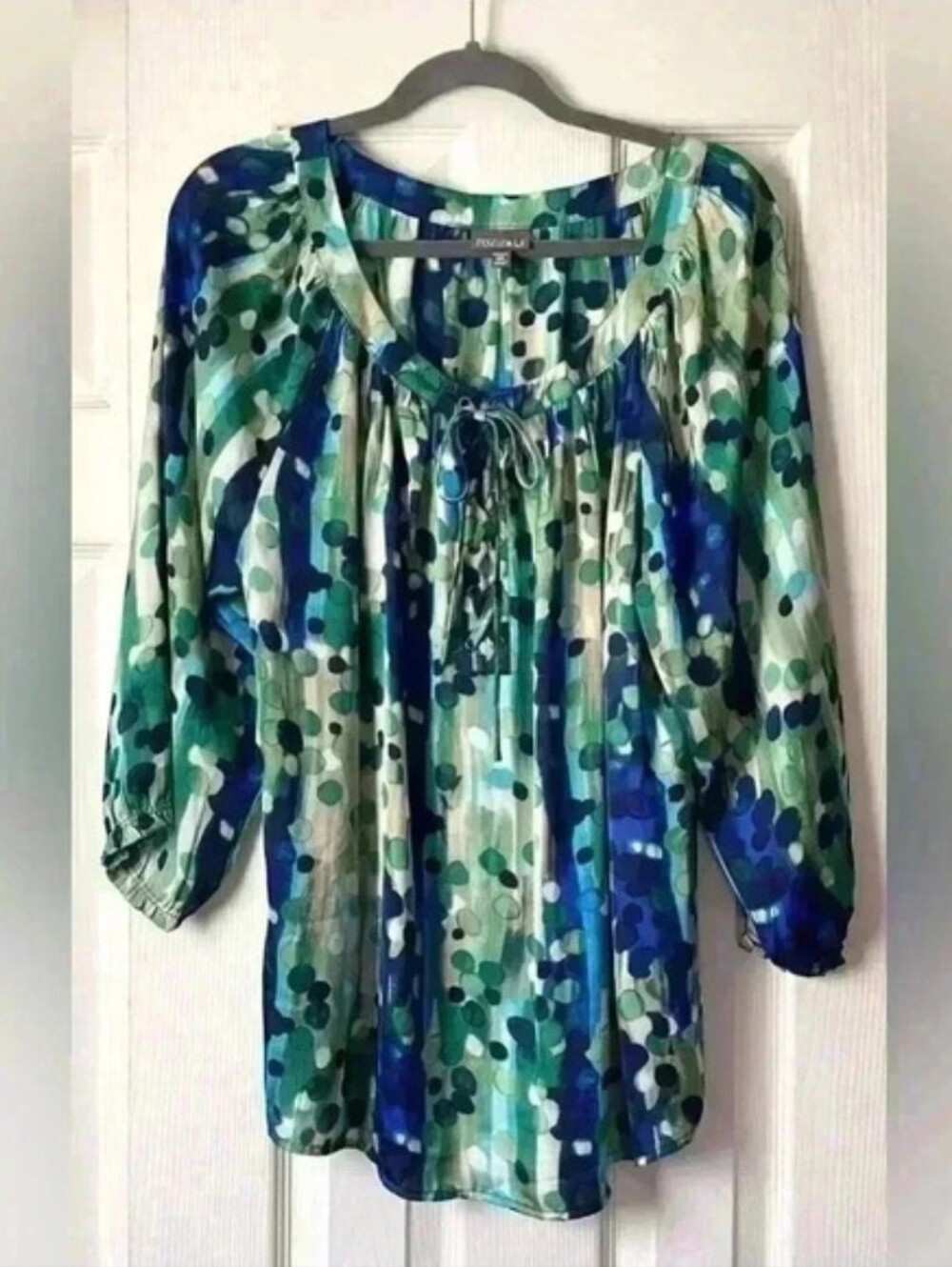 Roz & Ali blouse with blue and green abstract polka dots size 2X